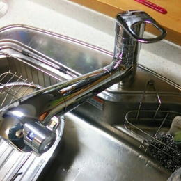 �L�b�`���̃V�����[�t���̎֌�